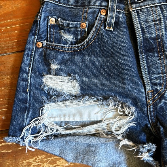 Levi 501 shorts - Picture 2 of 6